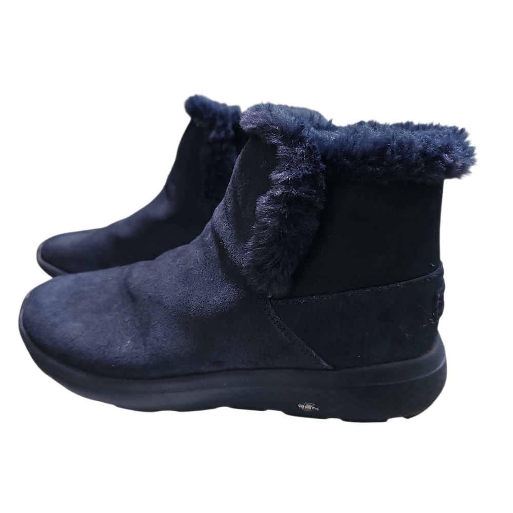 Skechers Goga Max Women’s 7.5 Navy Suede Faux Fur Ankle Boots Winter Comfort Y2K - Picture 2 of 8